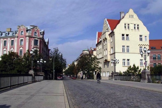 La magnifique ville de Augsburg, située en Bavière, dans le sud de l'Allemagne, compte tout près de 276 000 habitants. 