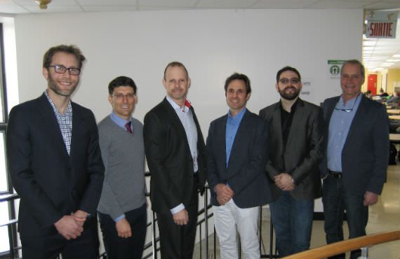 De gauche à droite: Frédérick Dionne, Ph. D., Martin Descarreaux, Ph. D., Jean-Daniel Dubois, étudiant, Mathieu Piché, Ph. D, Stéphane Sobczak, Ph. D., et Serge Marchand, Ph. D.