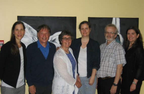 De gauche à droite: Caroline Faucher, Ph. D. (UdeM), Jean-Pierre Gagnier, Ph. D. (UQTR), Liette St-Pierre, Ph D. (UQTR), Julie-Marthe Grenier, étudiante, Jean-Marie Miron, Ph. D. (UQTR), et Marie-Ève Caty, Ph. D. (UQTR).