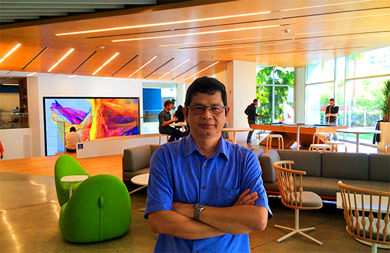 Thang Le Dinh, professeur au Département de marketing et systèmes d’information et codirecteur du Laboratoire de recherche et d’intervention sur le développement de l’entreprise dans les pays en développement (LARIDEPED) de l’Université du Québec à Trois-Rivières (UQTR).