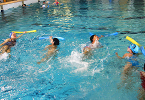 Cours de natation pour enfant: faites vite, quelques places encore disponibles!