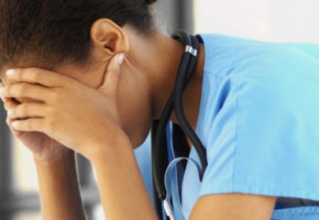 Une infirmière sur cinq est exposée à des comportements de harcèlement psychologique au travail