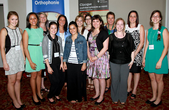 Les membres du comité organisateur du deuxième Colloque des finissantes en orthophonie de l'UQTr. (Photo Annie Brien)