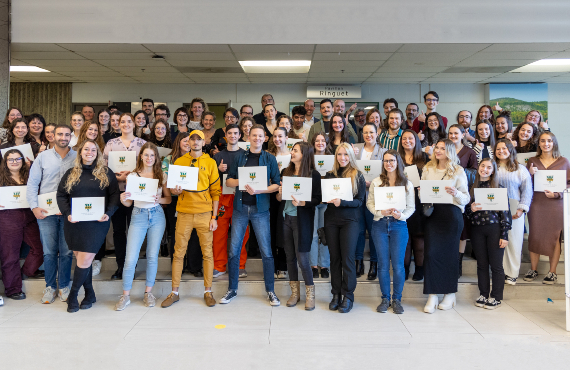 Félicitations aux étudiants inscrits sur la liste d’honneur du doyen 2023-2024